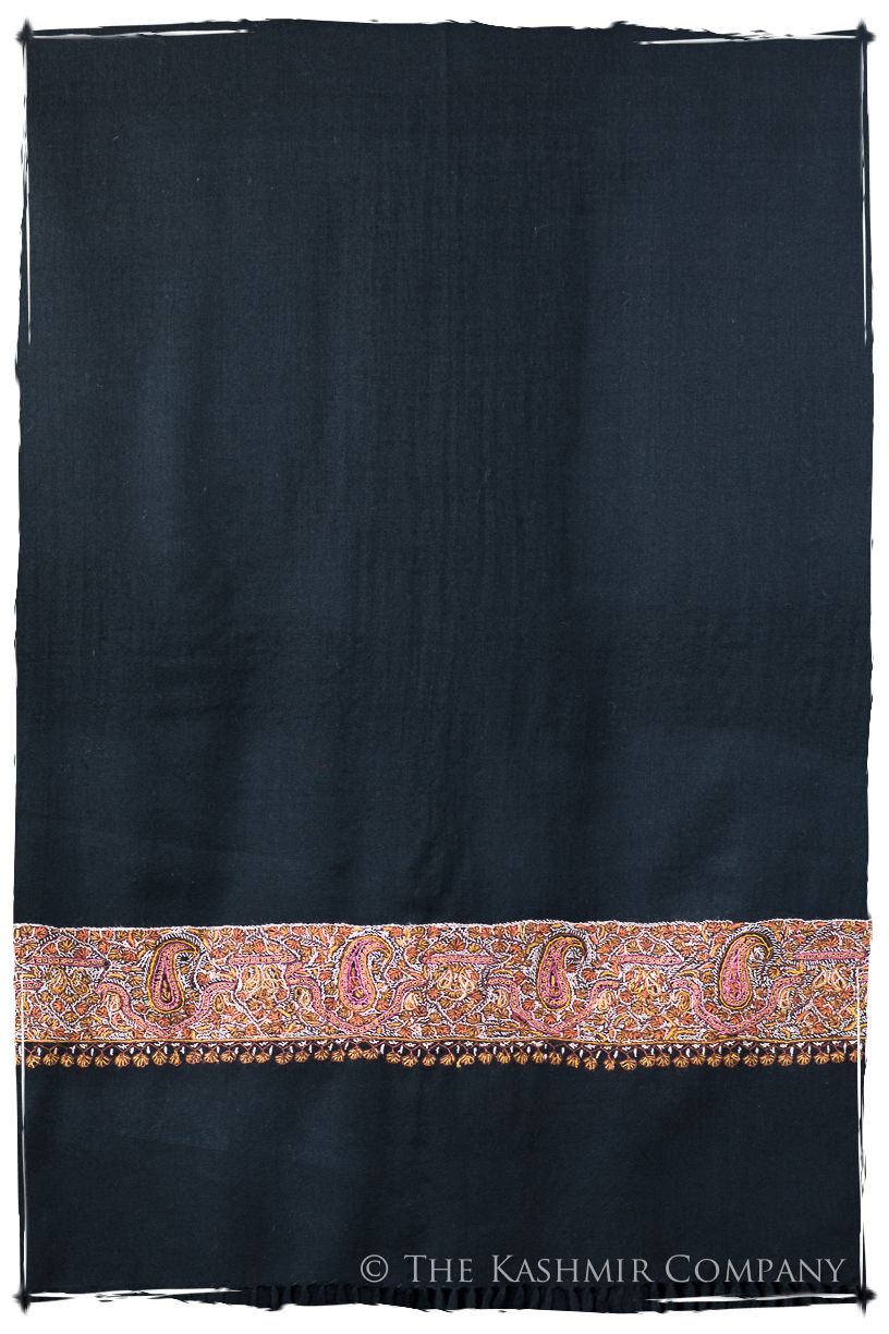 Chanellé Aveliné de'Laine Sozni Frontières Orient Shawl