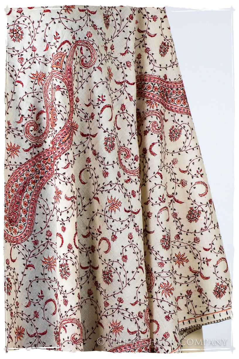 Auroretté Blanché de'Laine Sozni Paisley Orient Shawl
