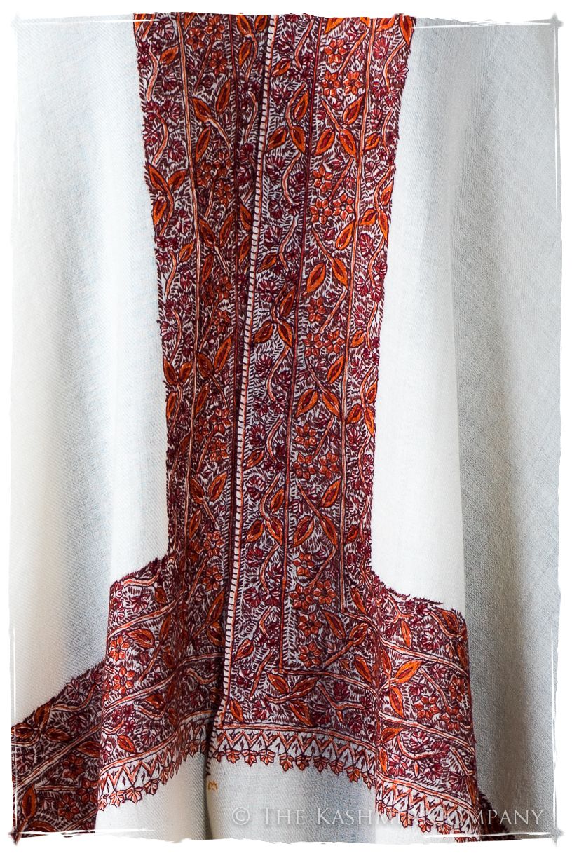 Chanellé Benoité de'Laine Sozni Frontières Orient Shawl
