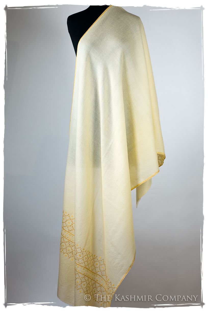 Vasté Aveliné de'Laine Sozni Frontières Orient Shawl