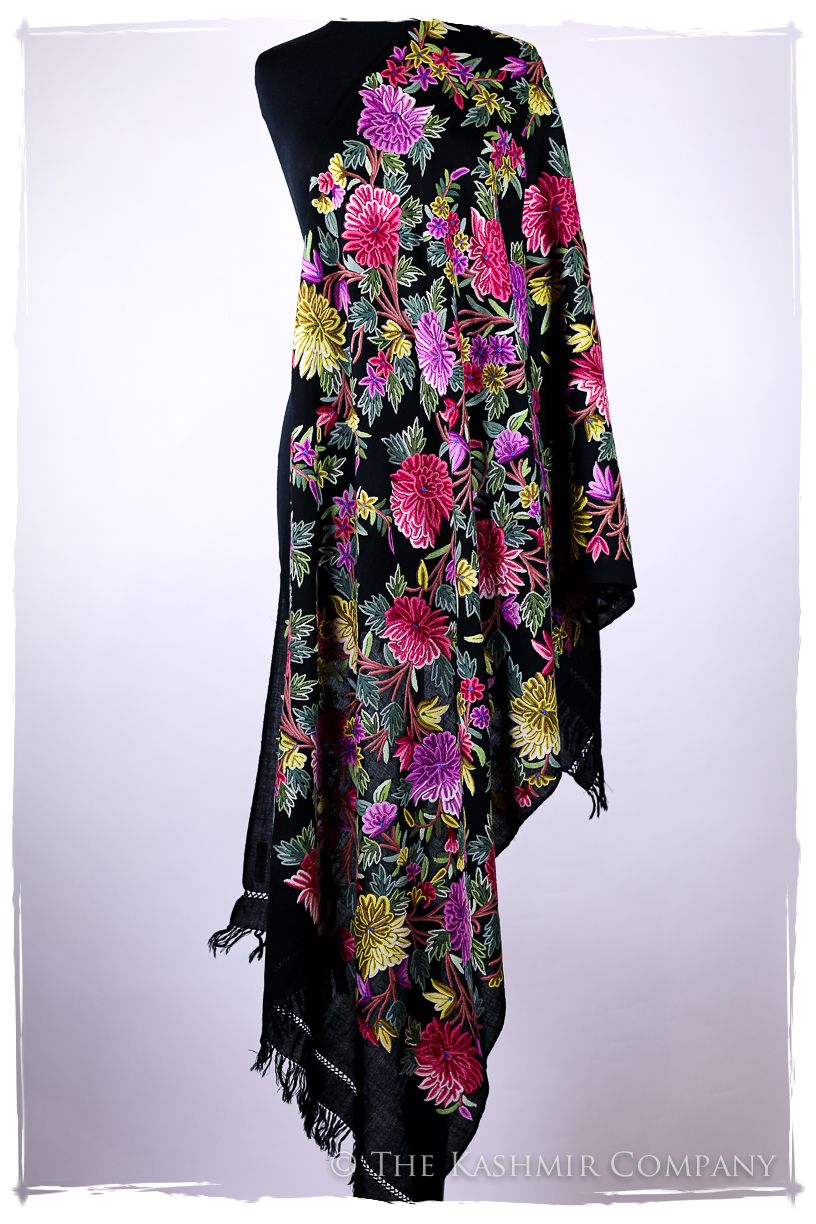 Belles Fleurs de Montréal Français Antiquaires Shawl