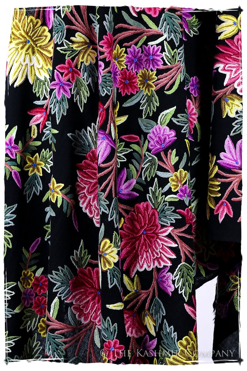Belles Fleurs de Montréal Français Antiquaires Shawl
