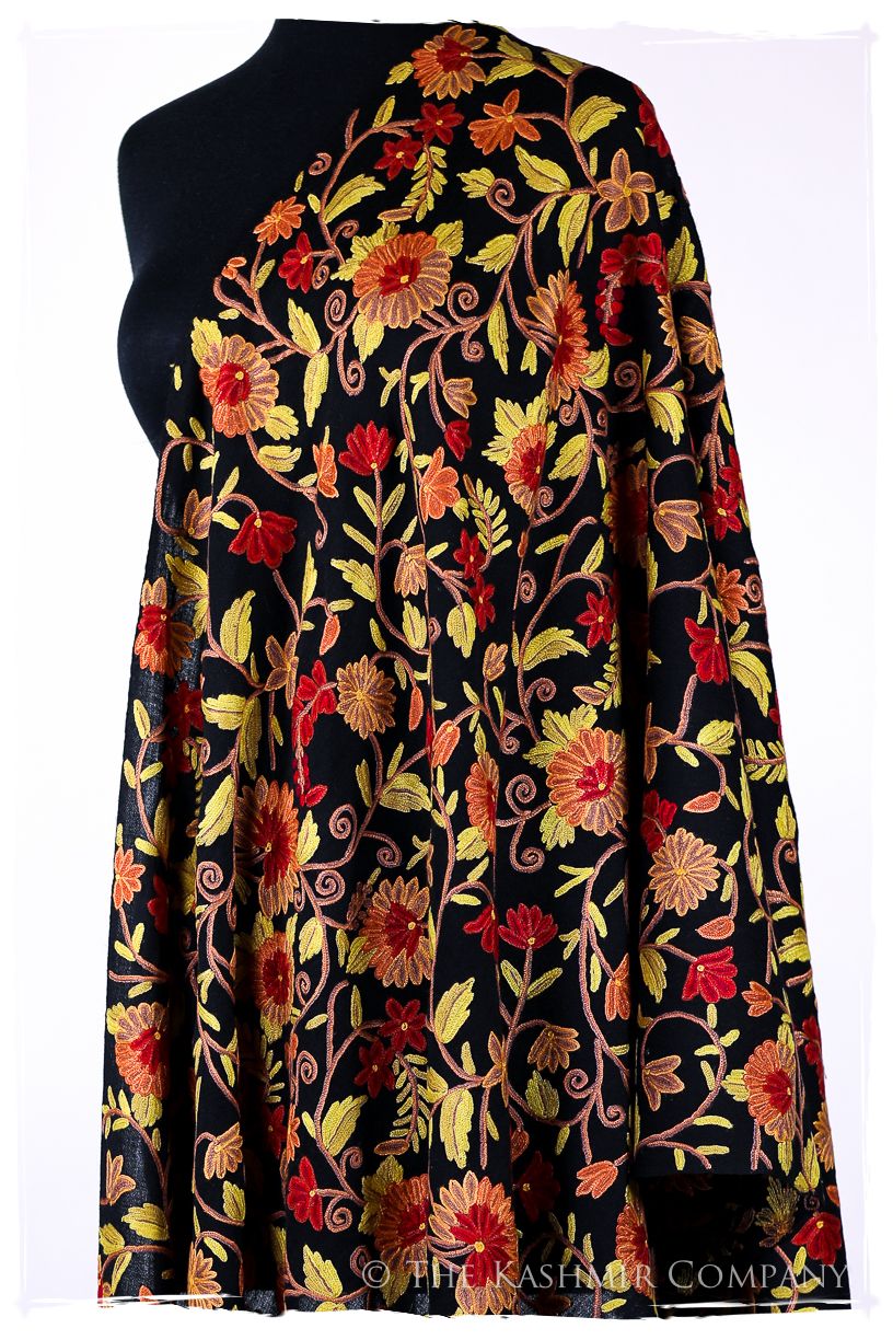 Fleurs ornementales de Camille Français Antiquaires Shawl