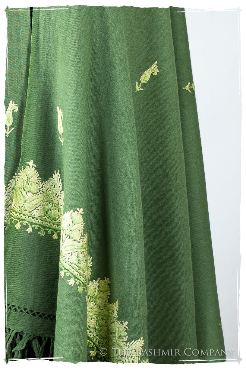 Fernande Frontières Paisley Gift Shawl