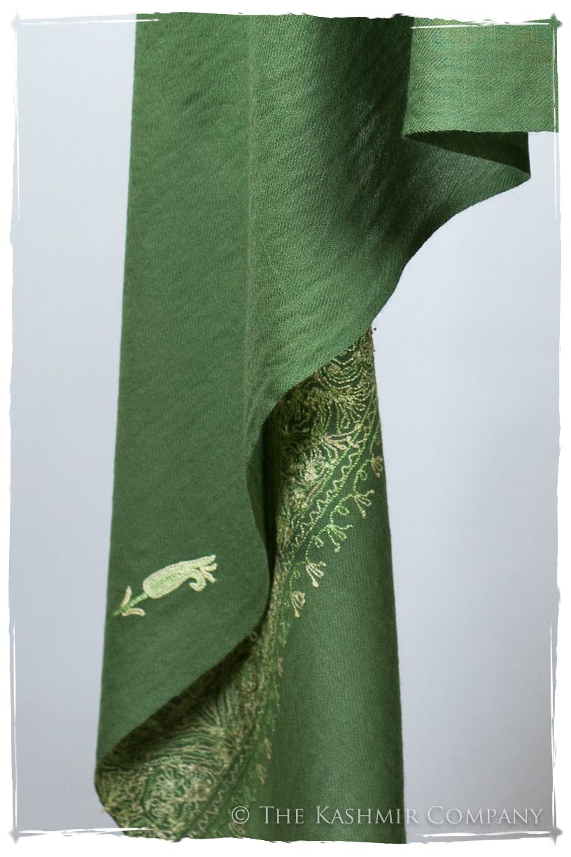 Fernande Frontières Paisley Gift Shawl