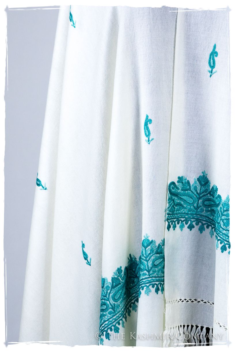 Rosario Frontières Paisley Gift Shawl