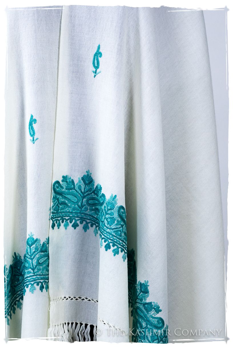 Rosario Frontières Paisley Gift Shawl