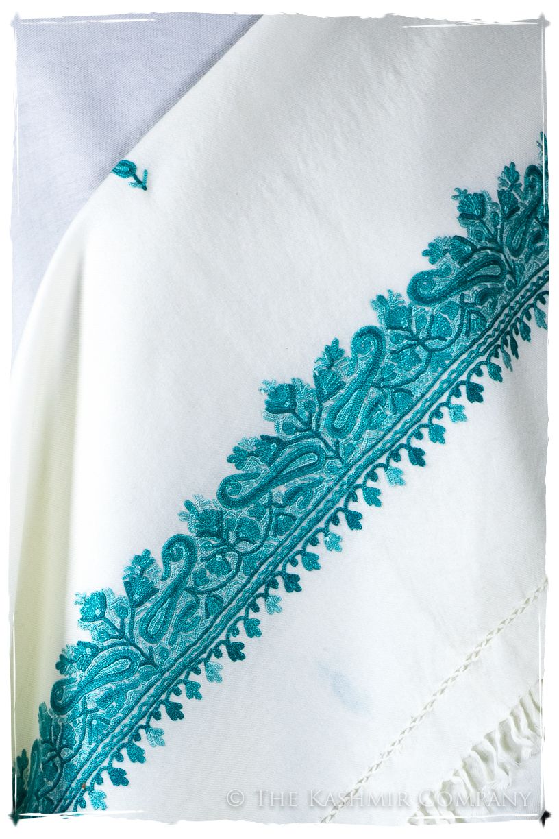 Rosario Frontières Paisley Gift Shawl