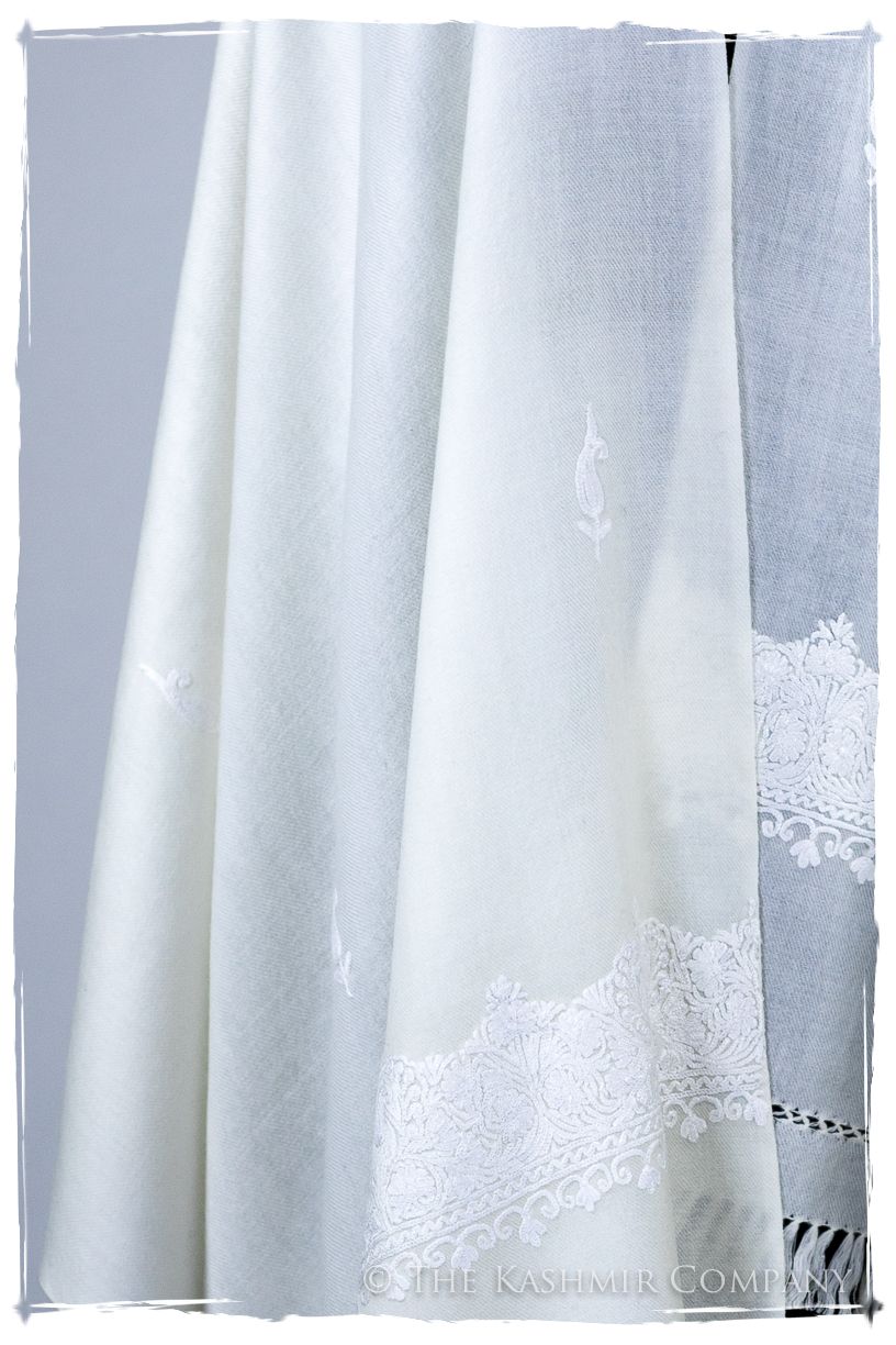 Salma Frontières Paisley Gift Shawl