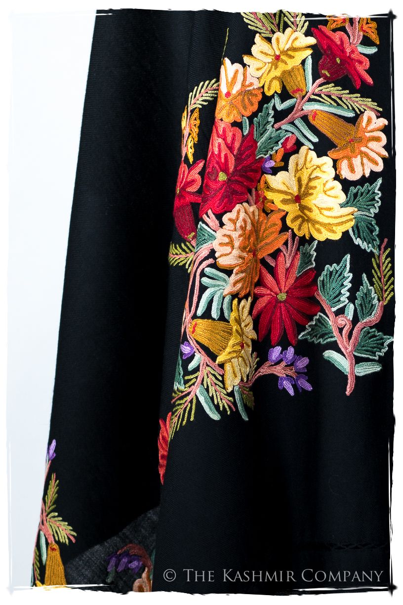 Slyvie de Frontierè Jardin Mascarade Shawl