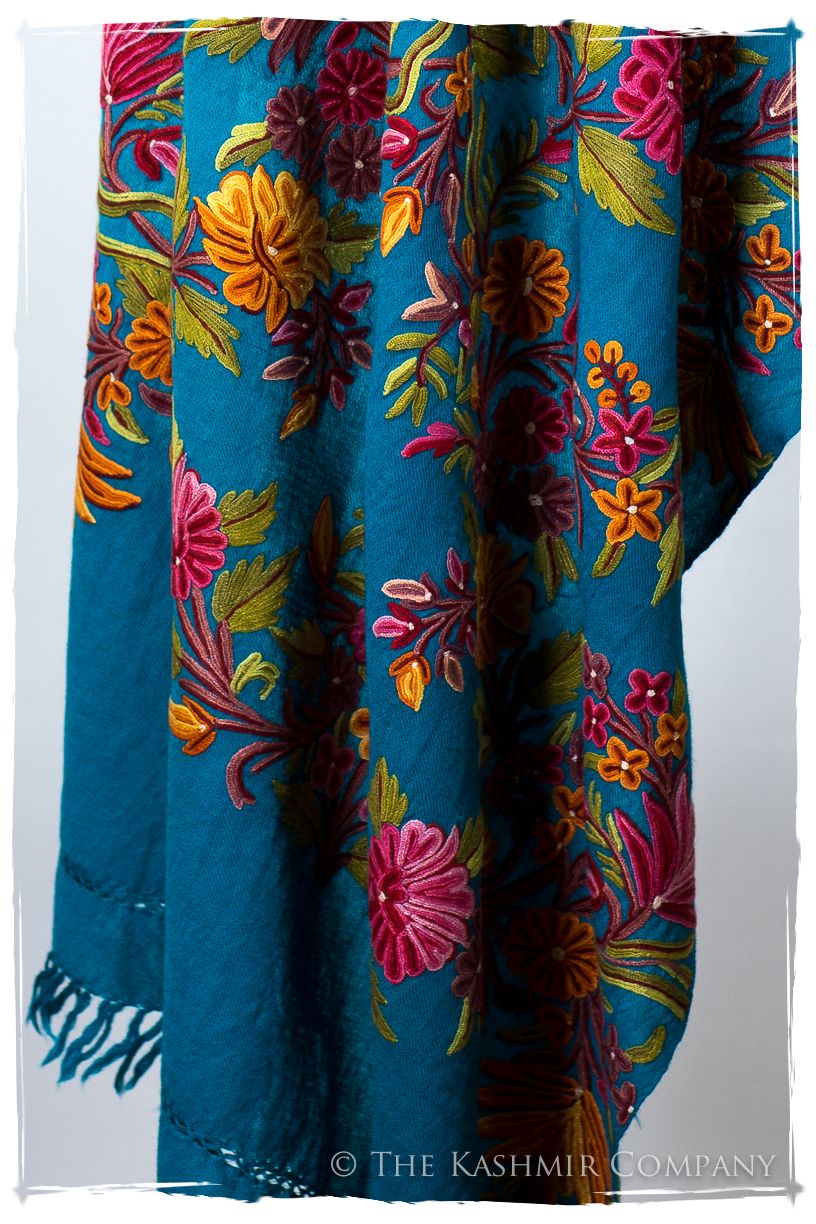Amoureuse de Élise Française Bleu Notre Dame Shawl