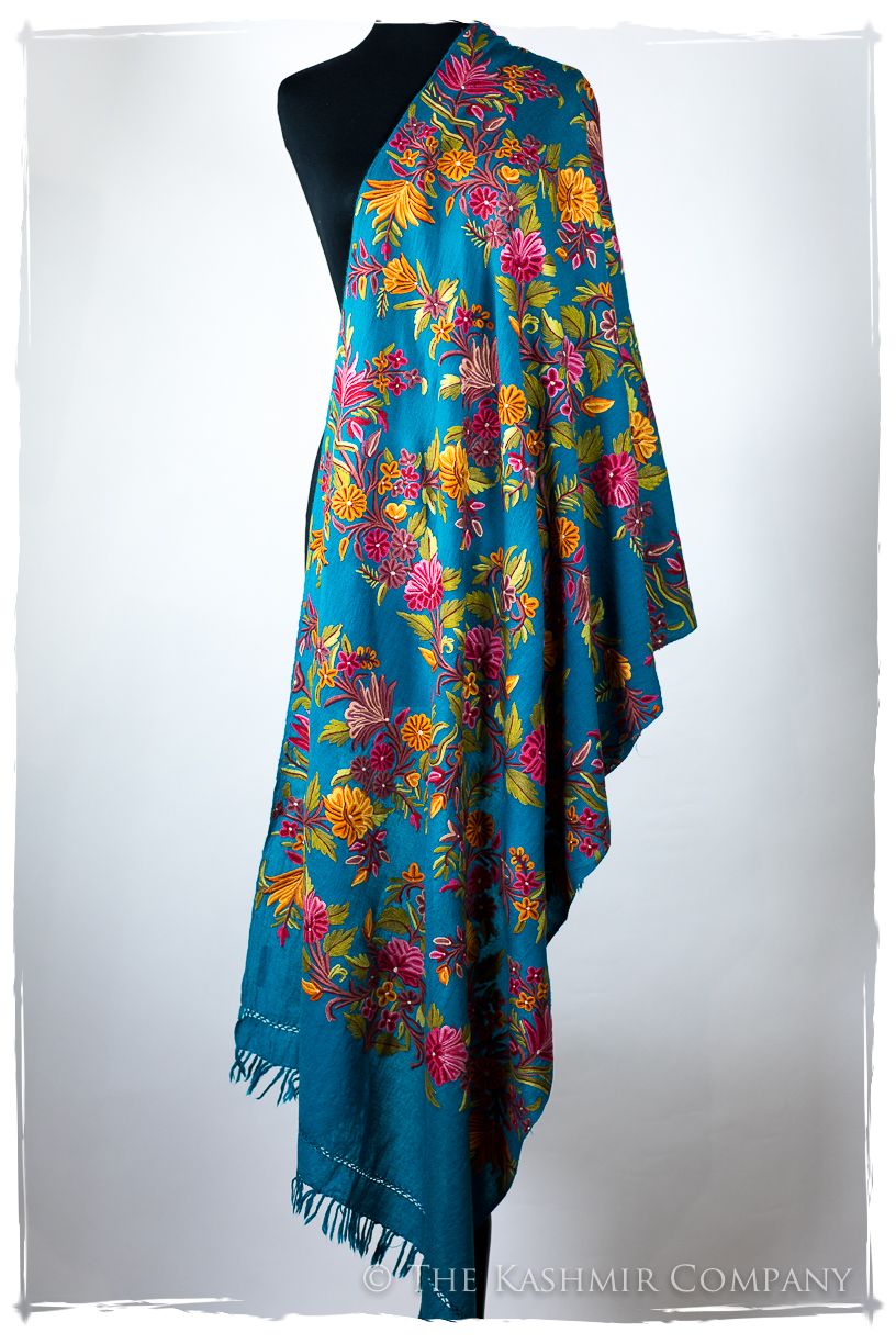 Amoureuse de Élise Française Bleu Notre Dame Shawl