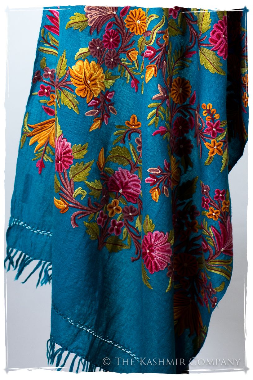 Amoureuse de Élise Française Bleu Notre Dame Shawl