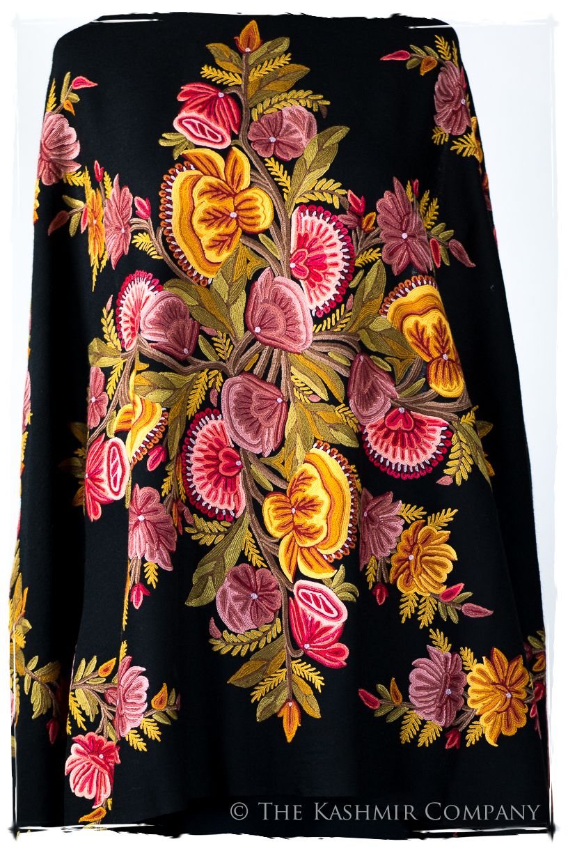 Royauté Française Amoureuse de Caroline Cannes Shawl