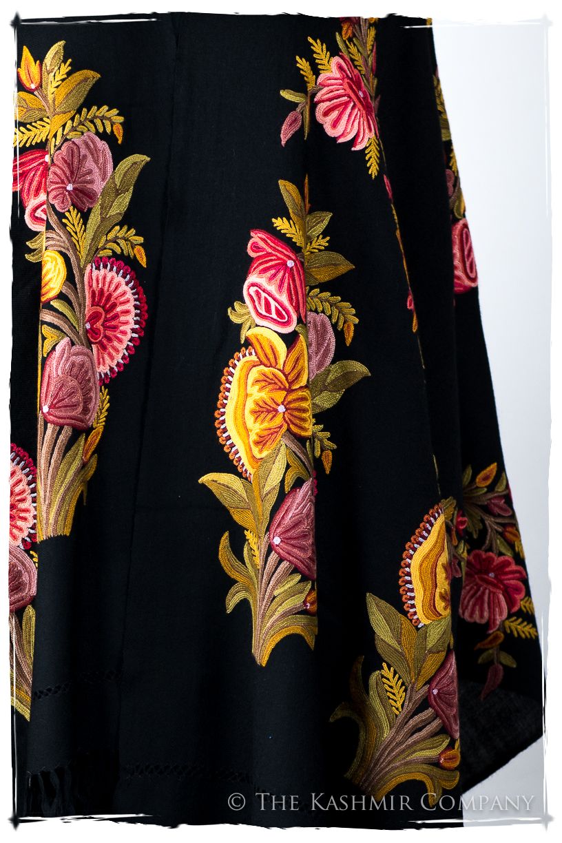 Royauté Française Amoureuse de Caroline Cannes Shawl