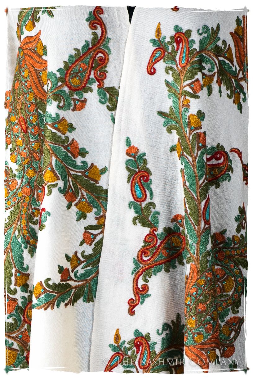 Amoureuse de Christine Française Notre Dame Shawl