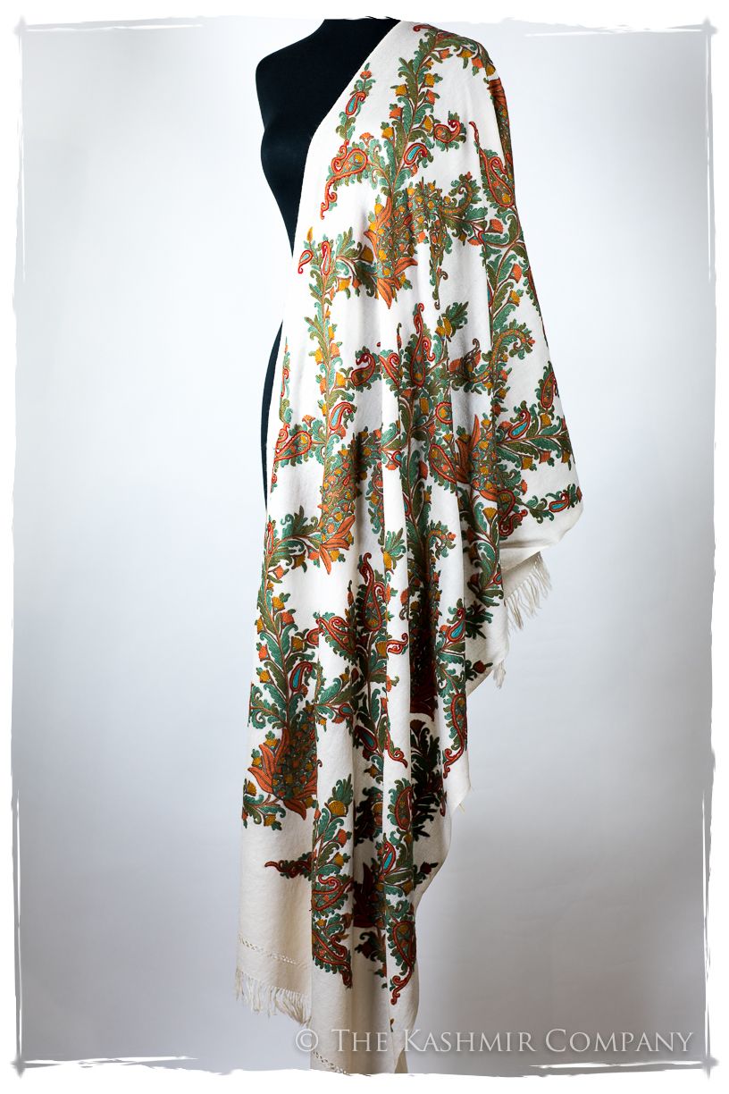 Amoureuse de Christine Française Notre Dame Shawl
