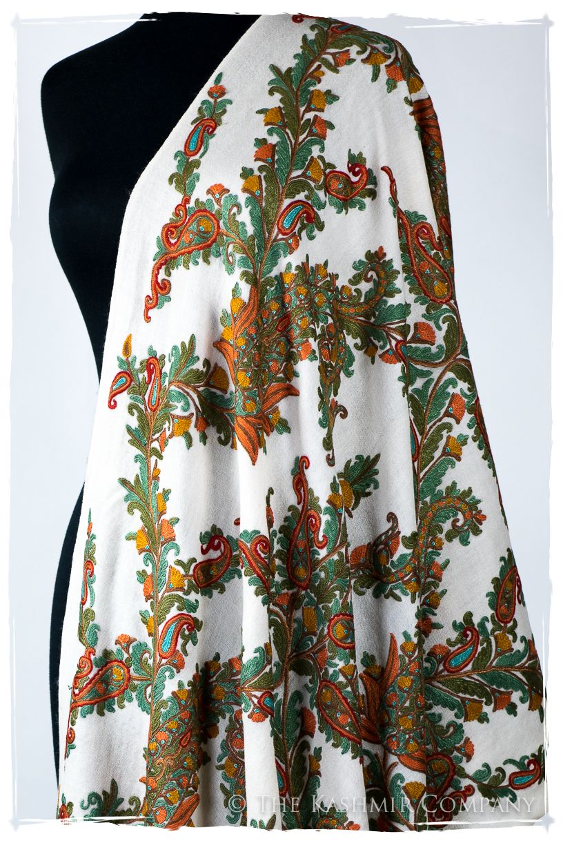 Amoureuse de Christine Française Notre Dame Shawl