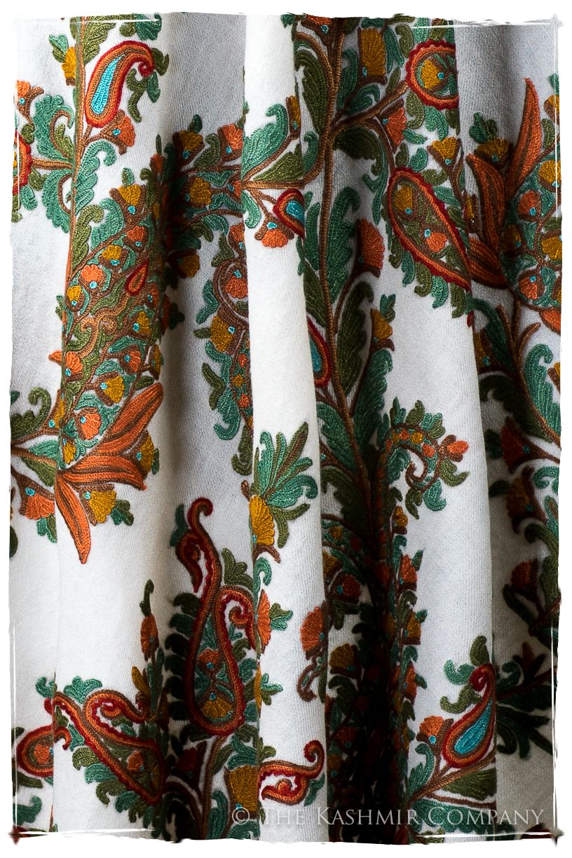 Amoureuse de Christine Française Notre Dame Shawl