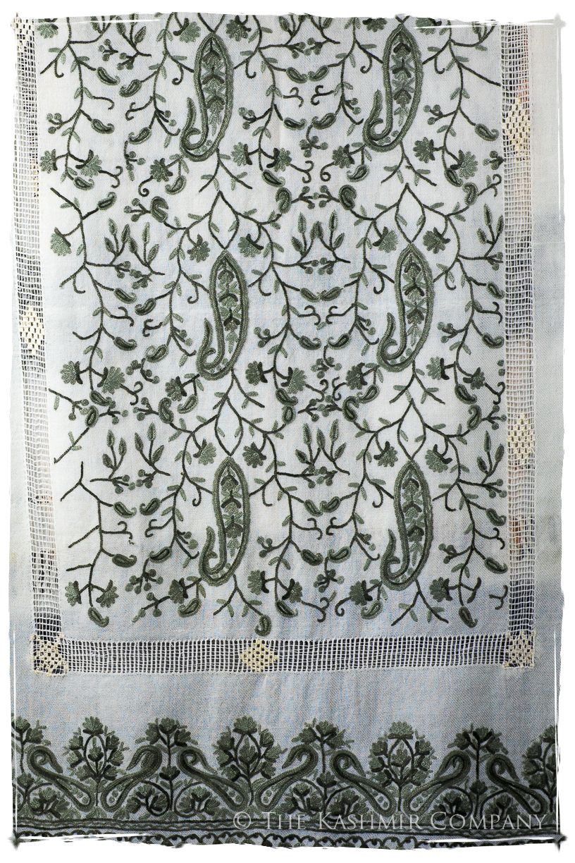 Broderie Française Joan Tirée Paisley Notre Dame Shawl
