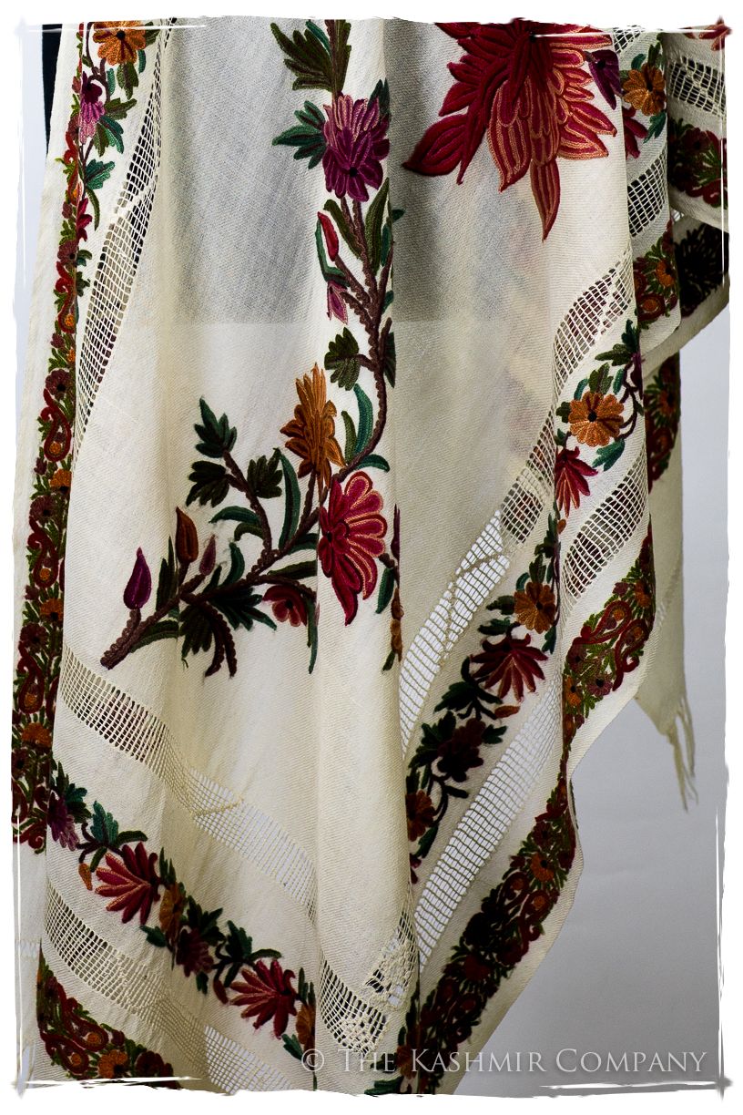 Broderie à cordes tirées Vine Rose Ivorie Pauline Shawl