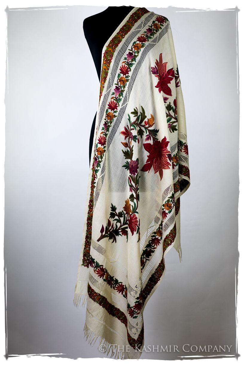 Broderie à cordes tirées Vine Rose Ivorie Pauline Shawl