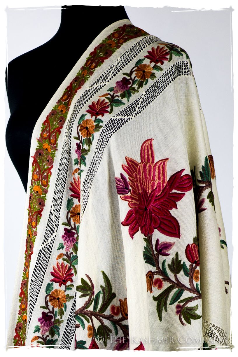 Broderie à cordes tirées Vine Rose Ivorie Pauline Shawl