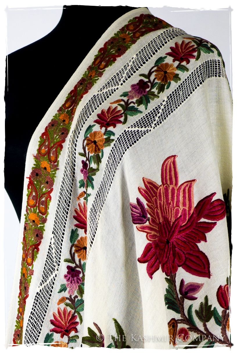 Broderie à cordes tirées Vine Rose Ivorie Pauline Shawl