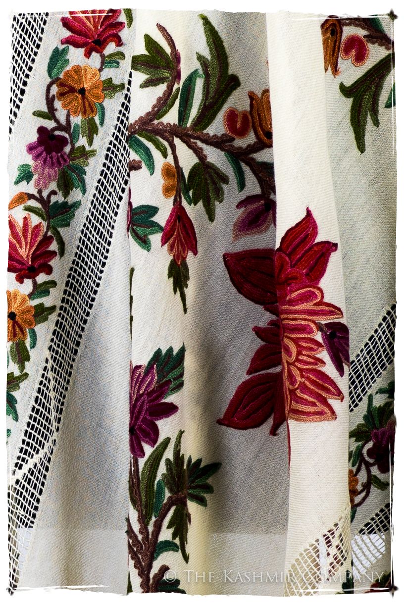 Broderie à cordes tirées Vine Rose Ivorie Pauline Shawl