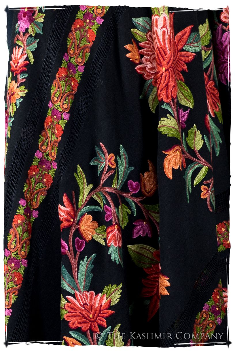 Broderie à cordes tirées Pari Jardin Noir Pauline Shawl
