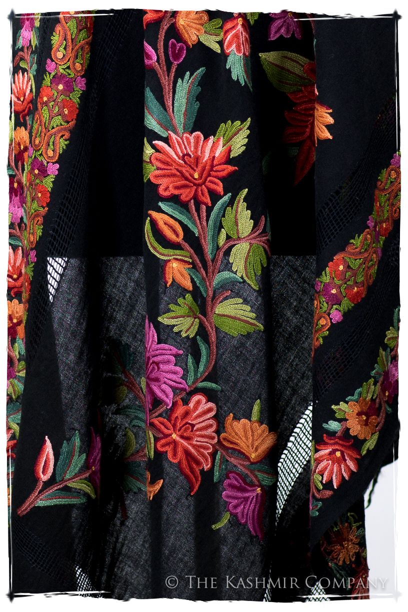 Broderie à cordes tirées Pari Jardin Noir Pauline Shawl
