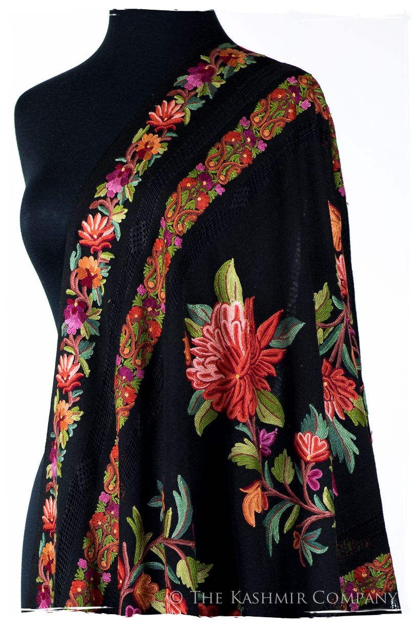 Broderie à cordes tirées Pari Jardin Noir Pauline Shawl