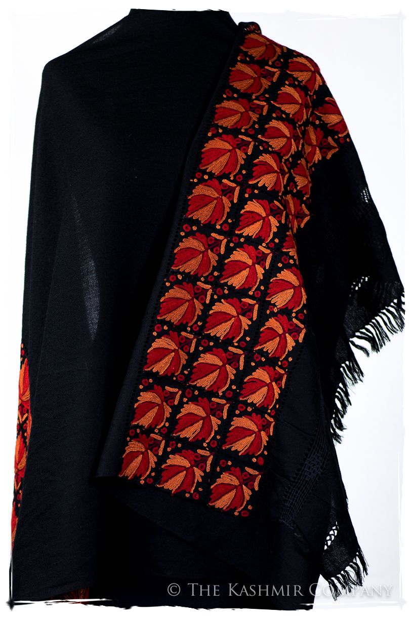 Broderie à cordes tirées Maple Noir Trois Frontières Shawl