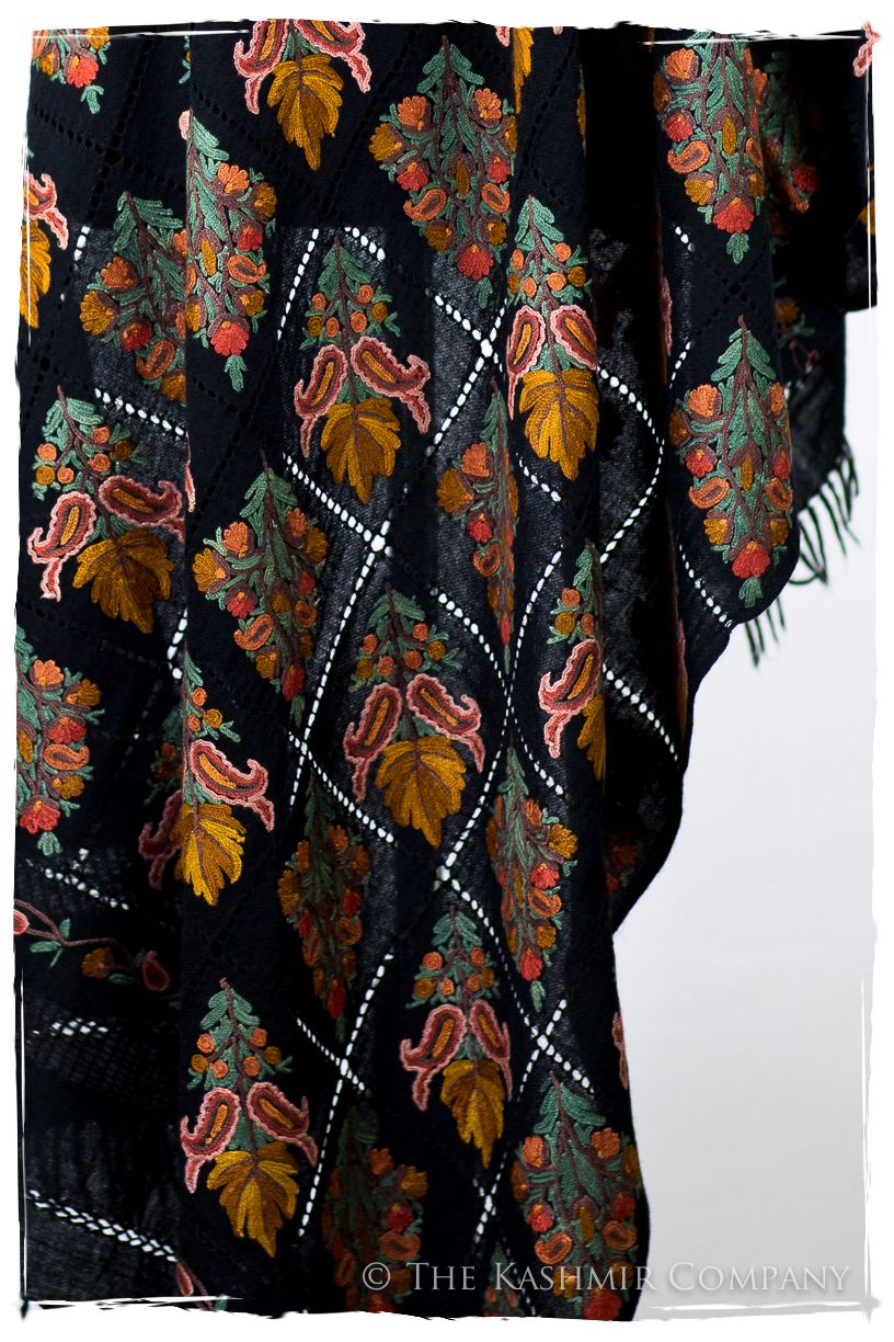 Les Nouvelles Fil Dessiné Paris Bouquet Maple Noir Shawl