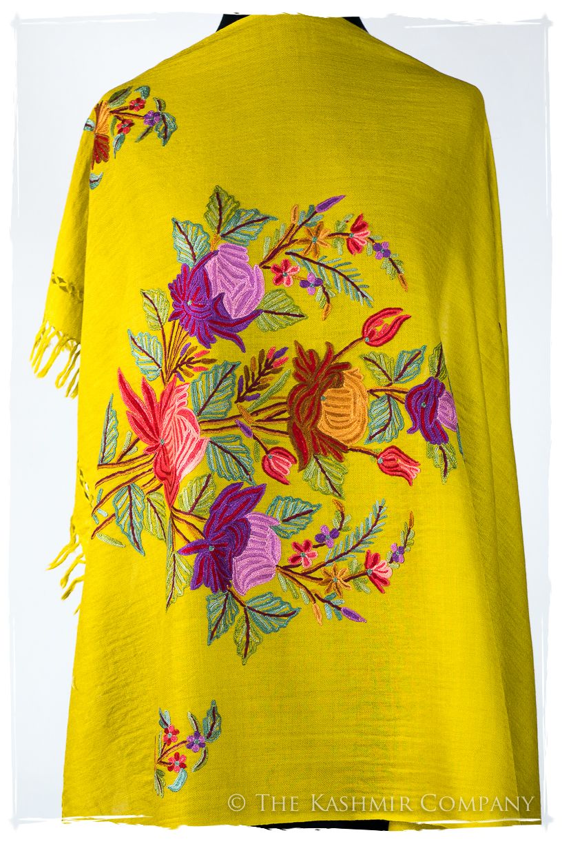 Française Bouquet de Roses Chloé Provence Shawl