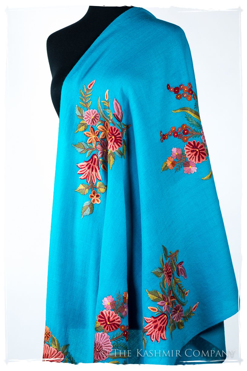 Française Bouquet de Roses Mélanie Provence Shawl