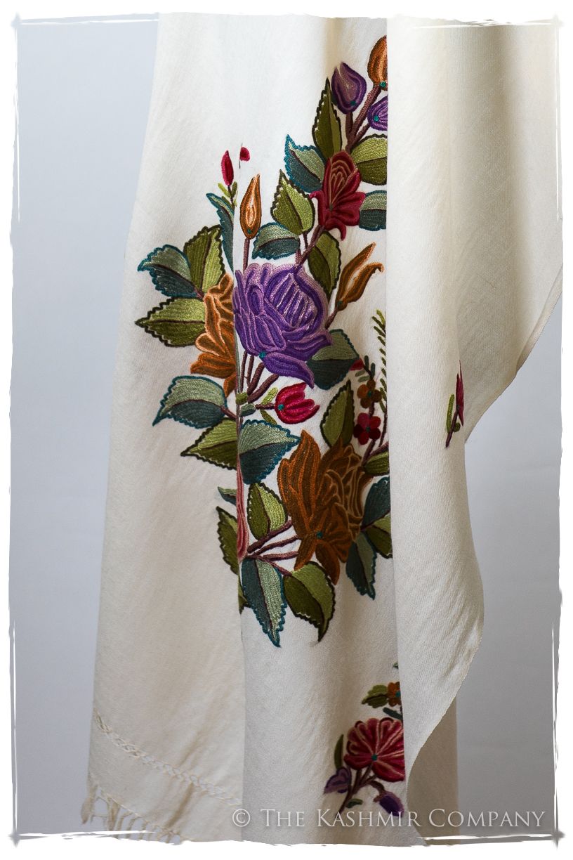 Française Bouquet de Roses Dominique Provence Shawl