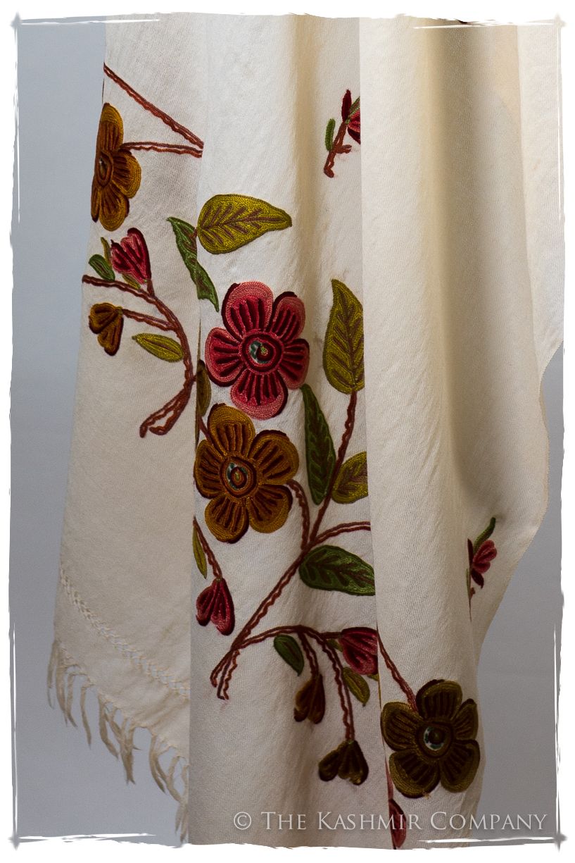 Gabrielle Je Ne Sais Quoi Frontières Shawl