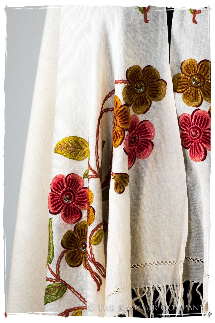 Gabrielle Je Ne Sais Quoi Frontières Shawl