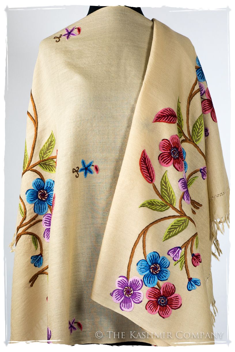 Jeanne Je Ne Sais Quoi Frontières Shawl