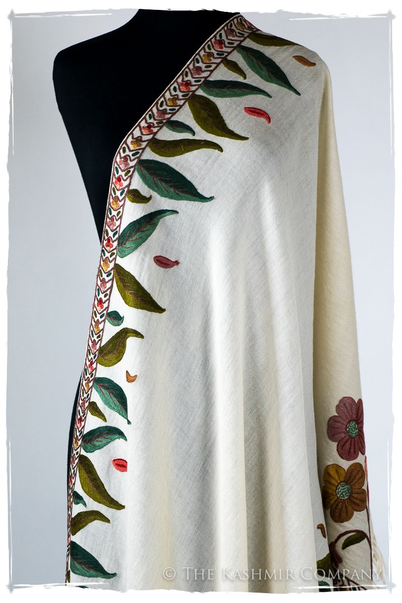 Geneviève Frontière Belle Saison d'ivoire Shawl