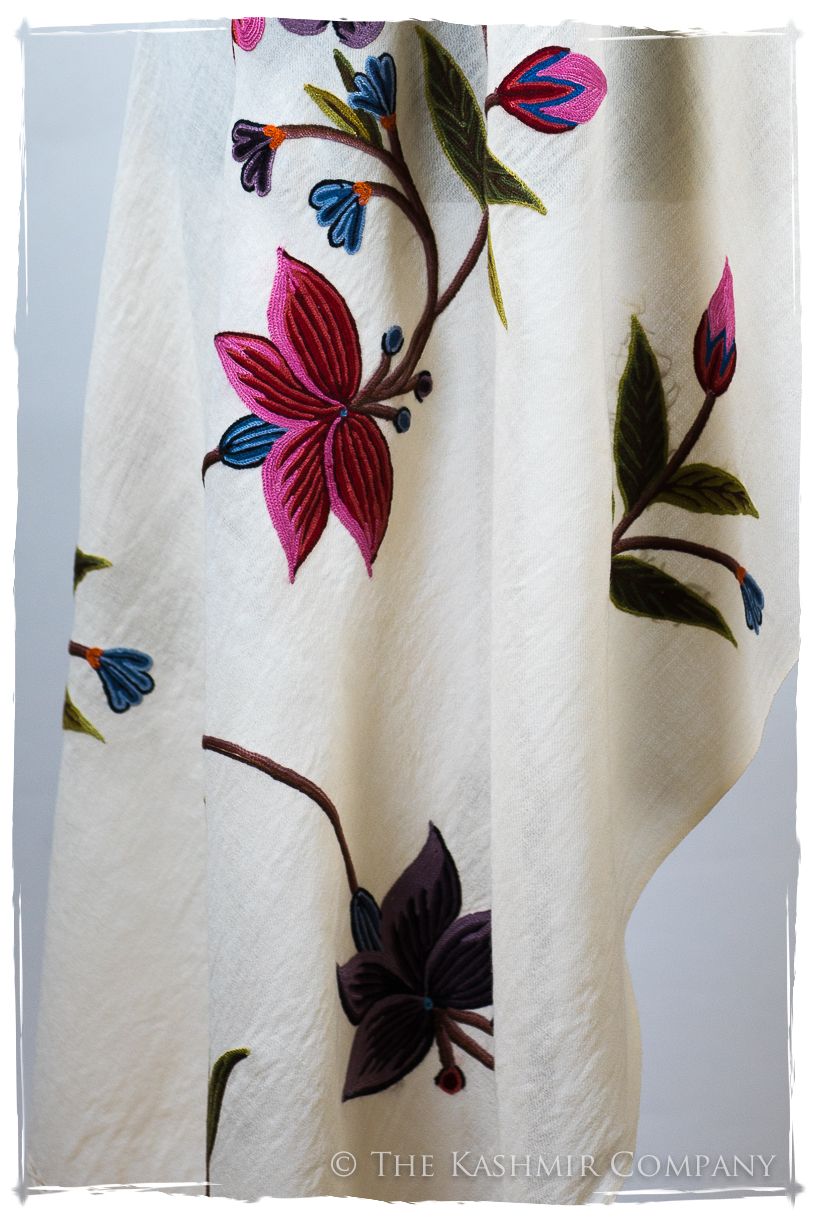 Pauline Je Ne Sais Quoi Shawl