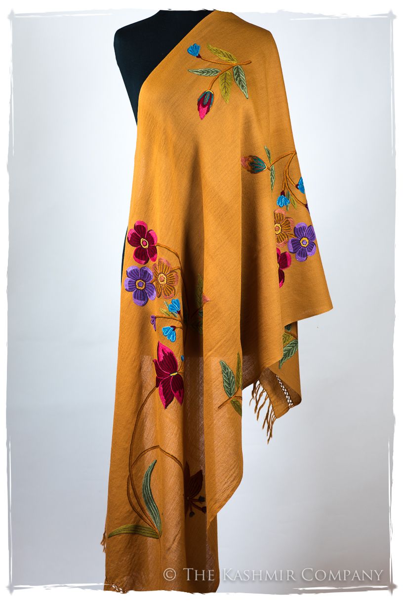 Suzanne Je Ne Sais Quoi Shawl