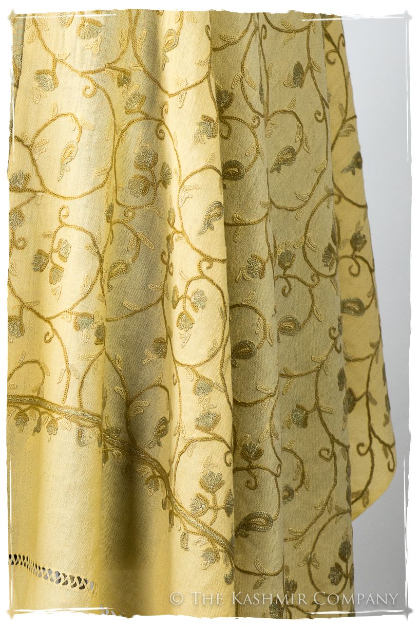 Française Véronique Secret Garden Shawl