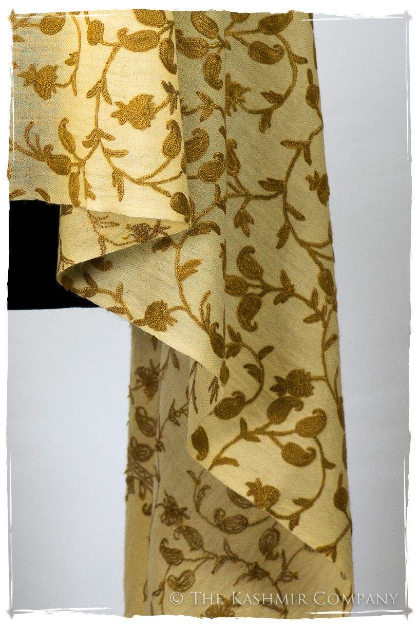 Française Suzanne Secret Garden Shawl