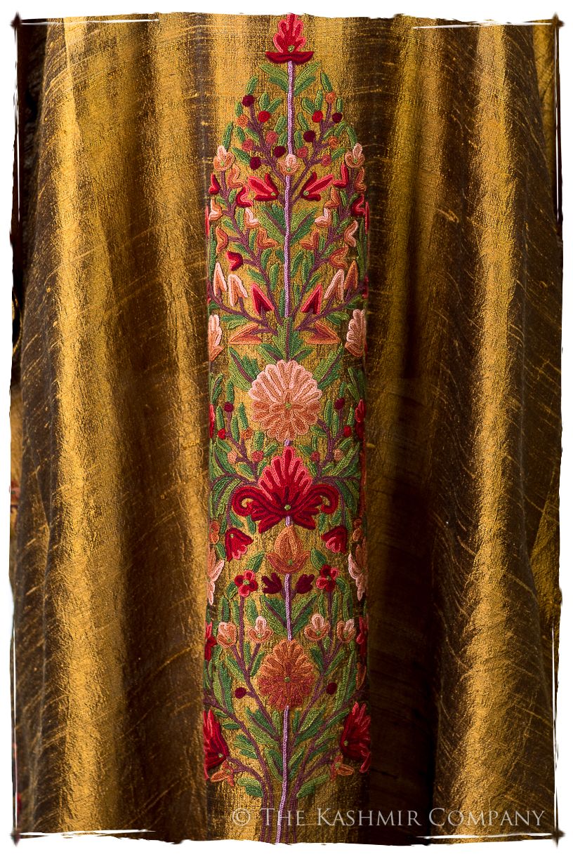 Française Amoureuse de Andrée Gold Silk Robe