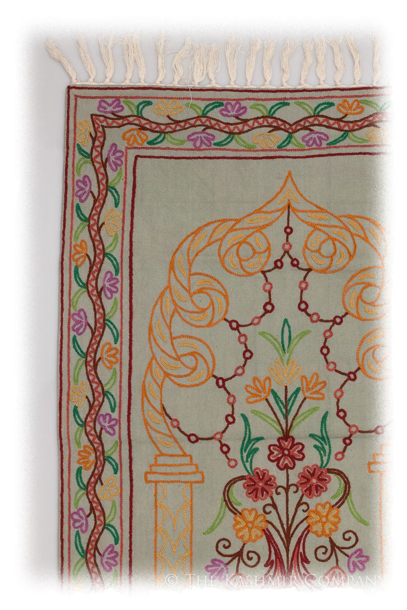 Ajmer Arye Prayer Rug / Wall Hanging