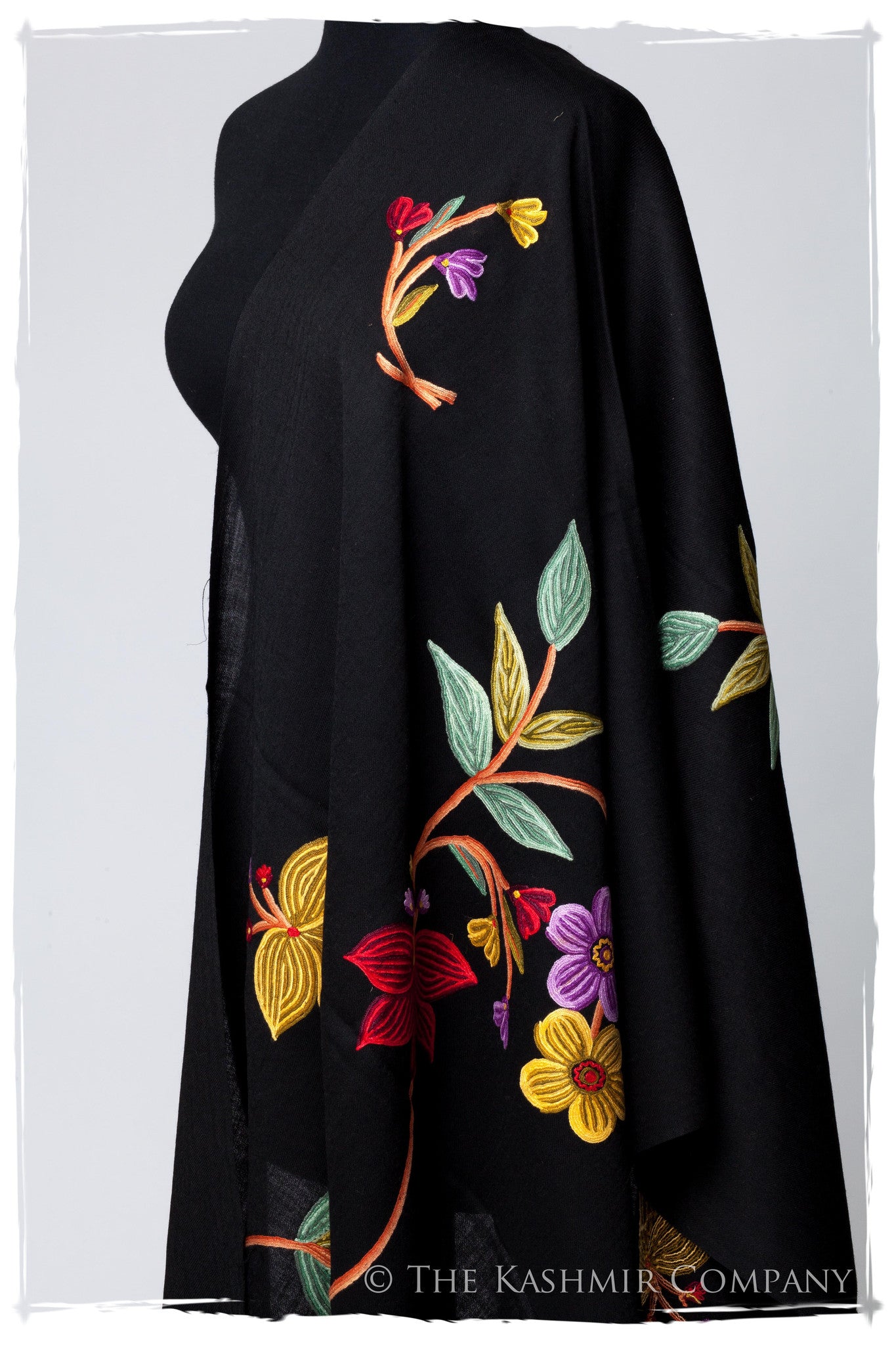 Je Ne Sais Quoi Lilac Noir Shawl