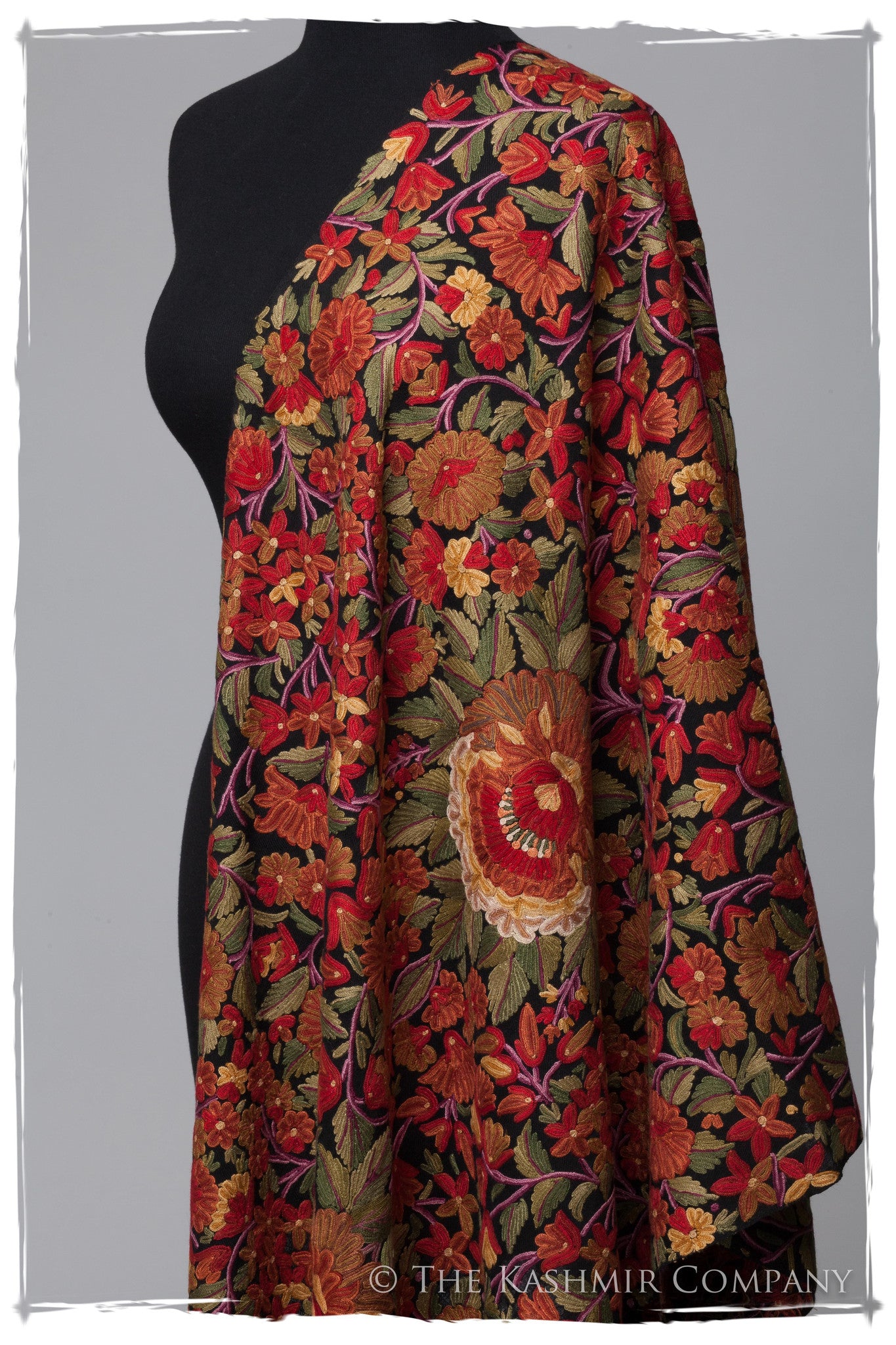 The Luxury in the City Antiquaires Shawl