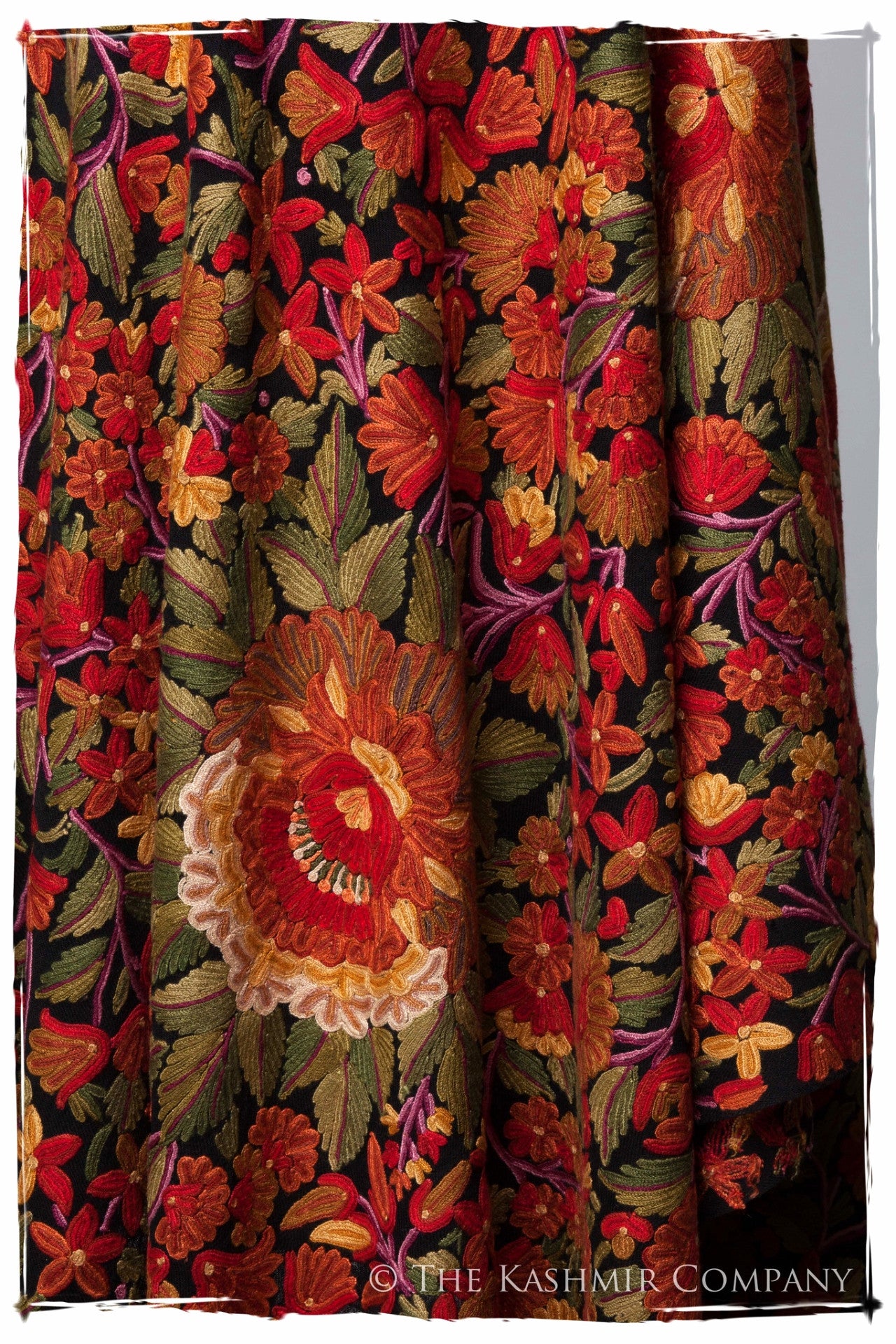 The Luxury in the City Antiquaires Shawl